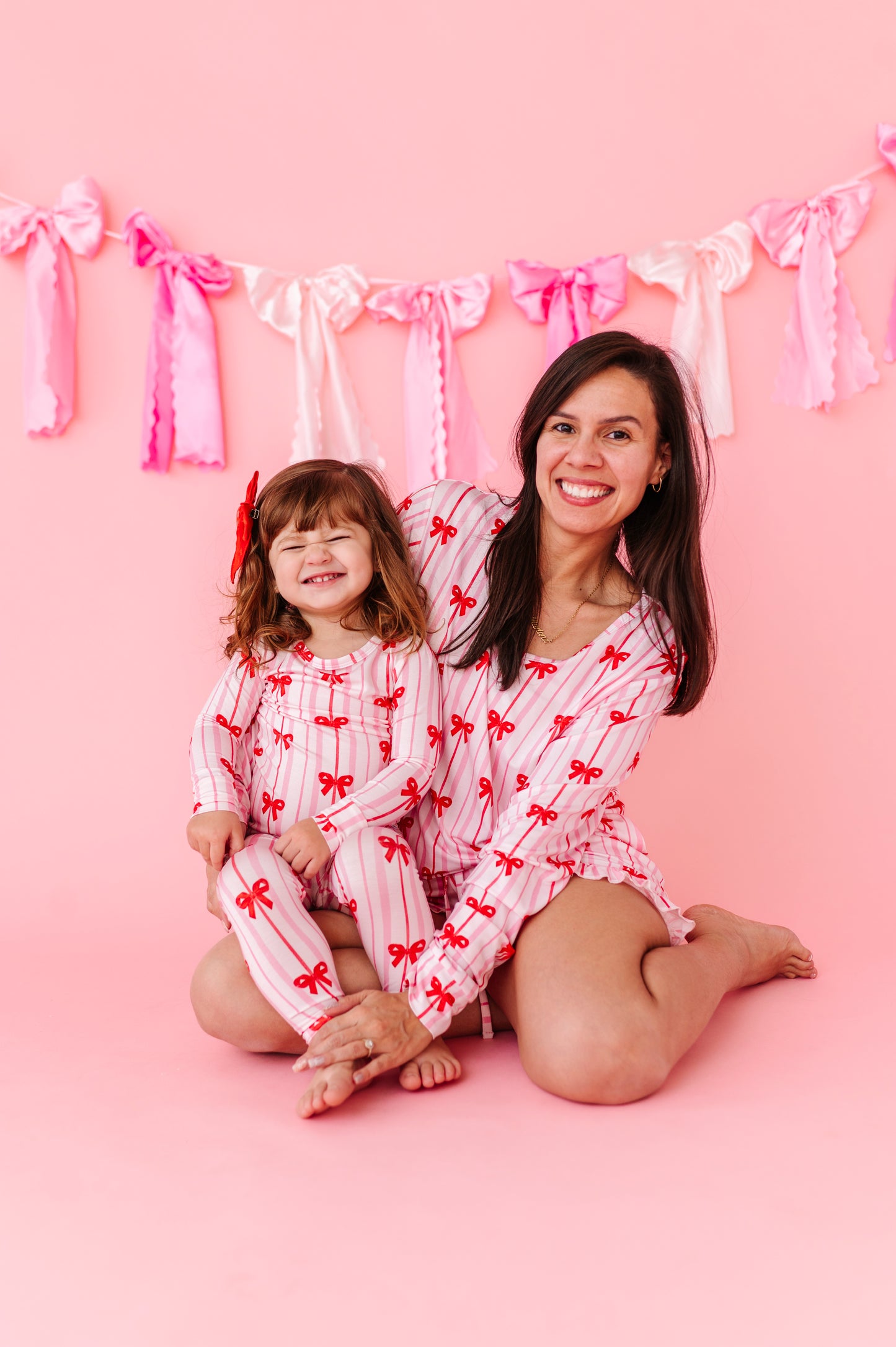 Lightweight bamboo women’s pajama top with bow pattern