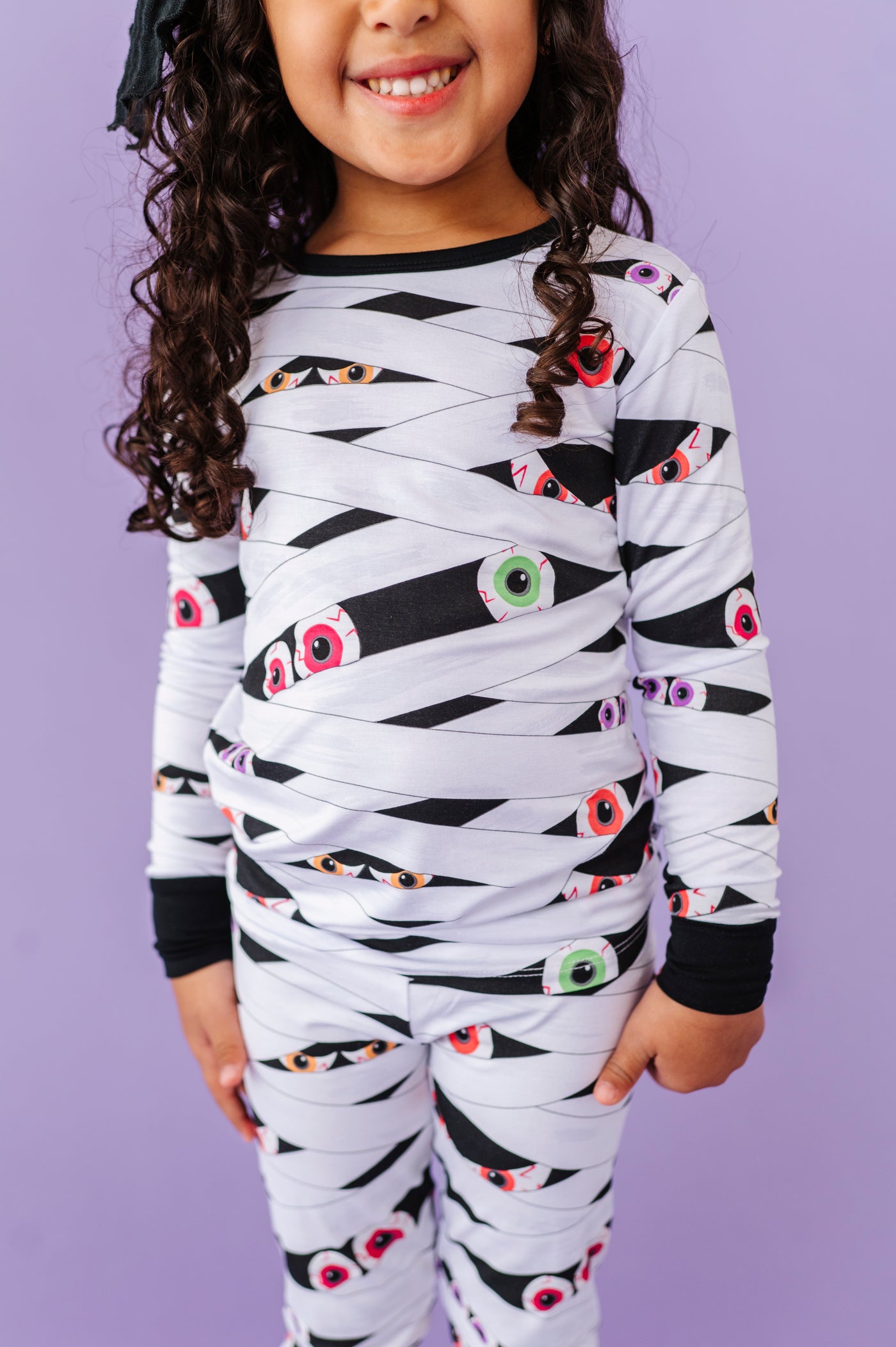 Bates Glow-In-The-Dark 2-Piece Pajamas