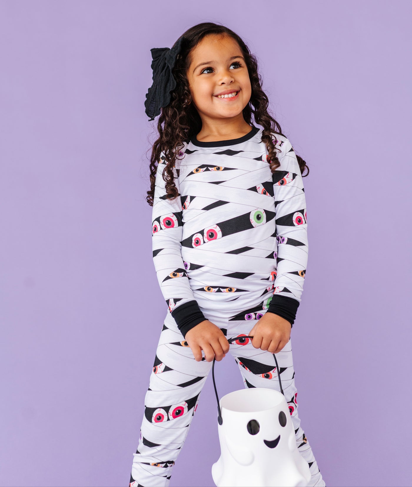 Bates Glow-In-The-Dark 2-Piece Pajamas