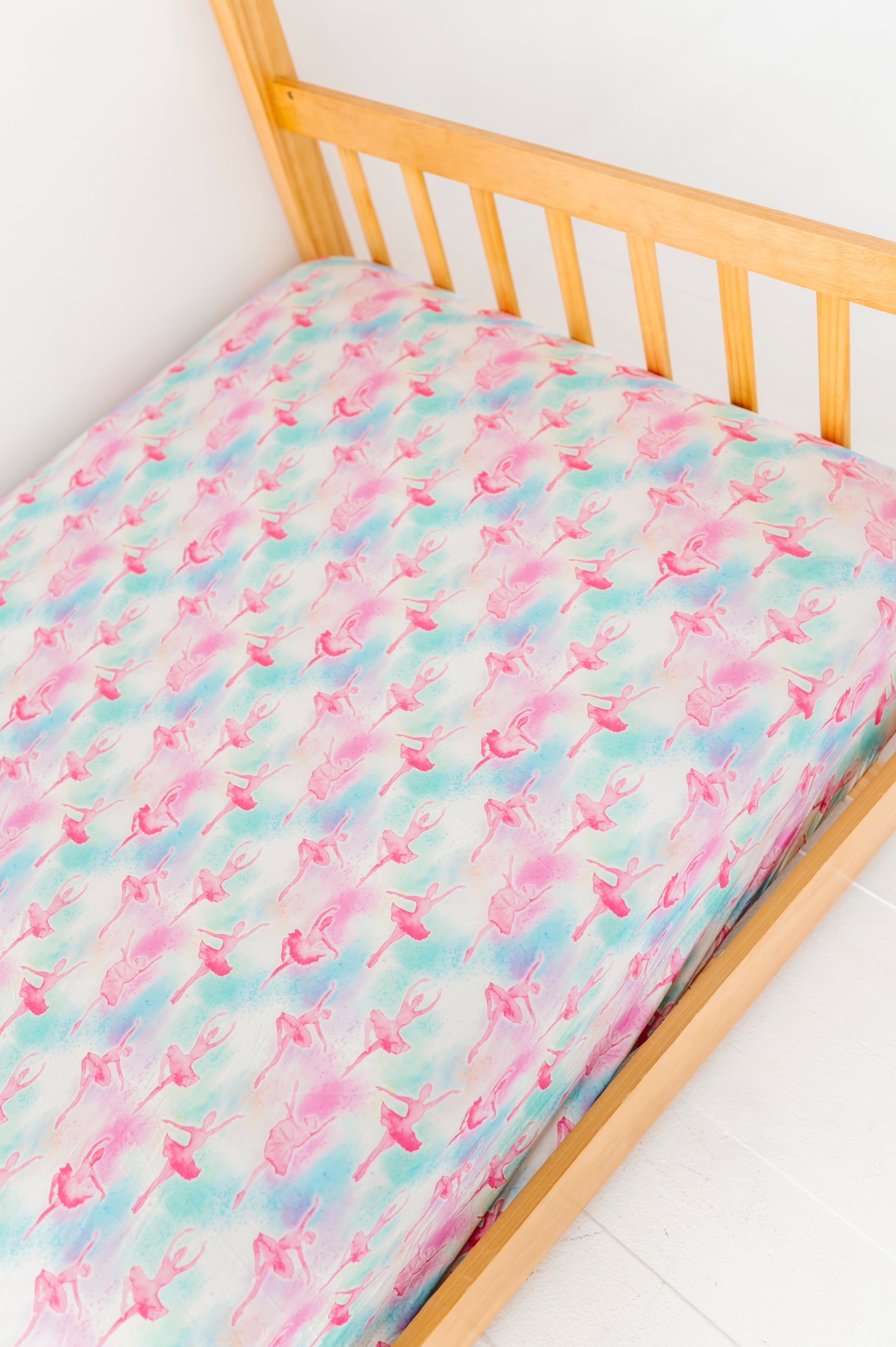 Bamboo twin sheets featuring watercolor ballerina print 