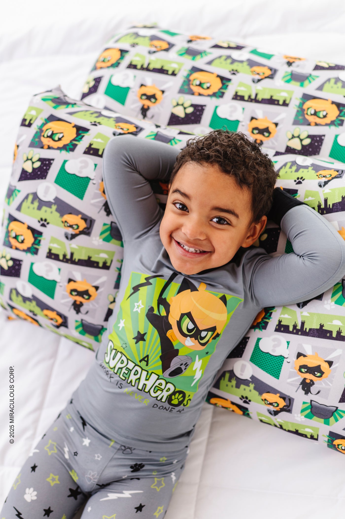Miraculous™ Chibi Zipper Pillowcase Set: Cat Noir - SHIPS WITHIN 2 WEEKS