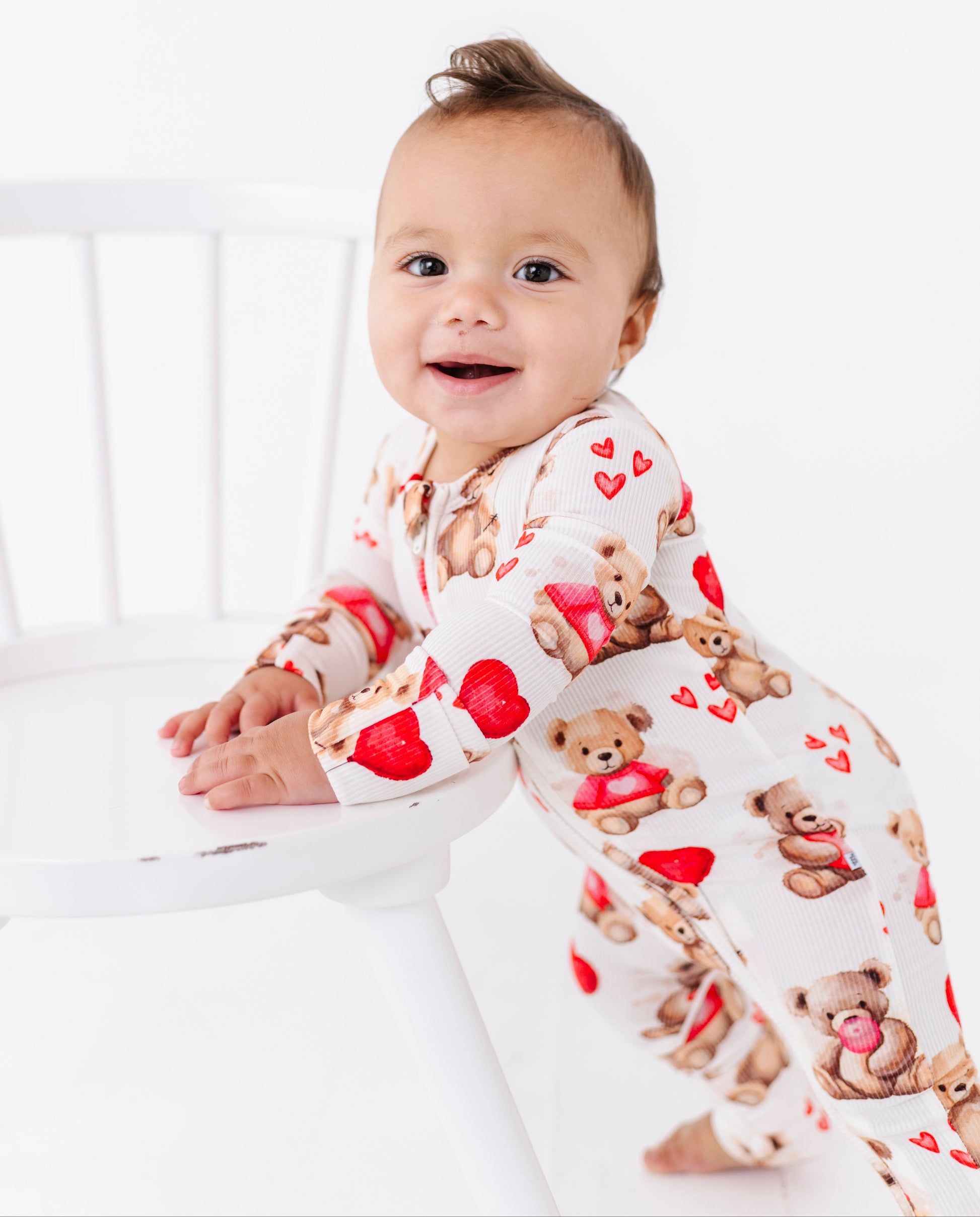 Beary Sweet bamboo romper with two-way zipper and ribbed texture for sensitive skin