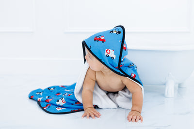 deputy hooded bath towel: TODDLER