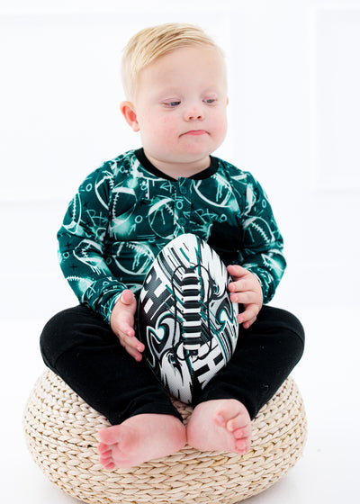 graffiti football henley t- shirt : GREEN AND WHITE/SILVER