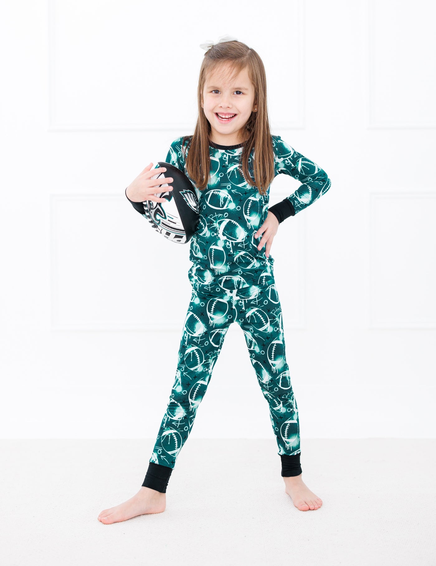 graffiti football 2-piece pajamas: GREEN AND WHITE/SILVER