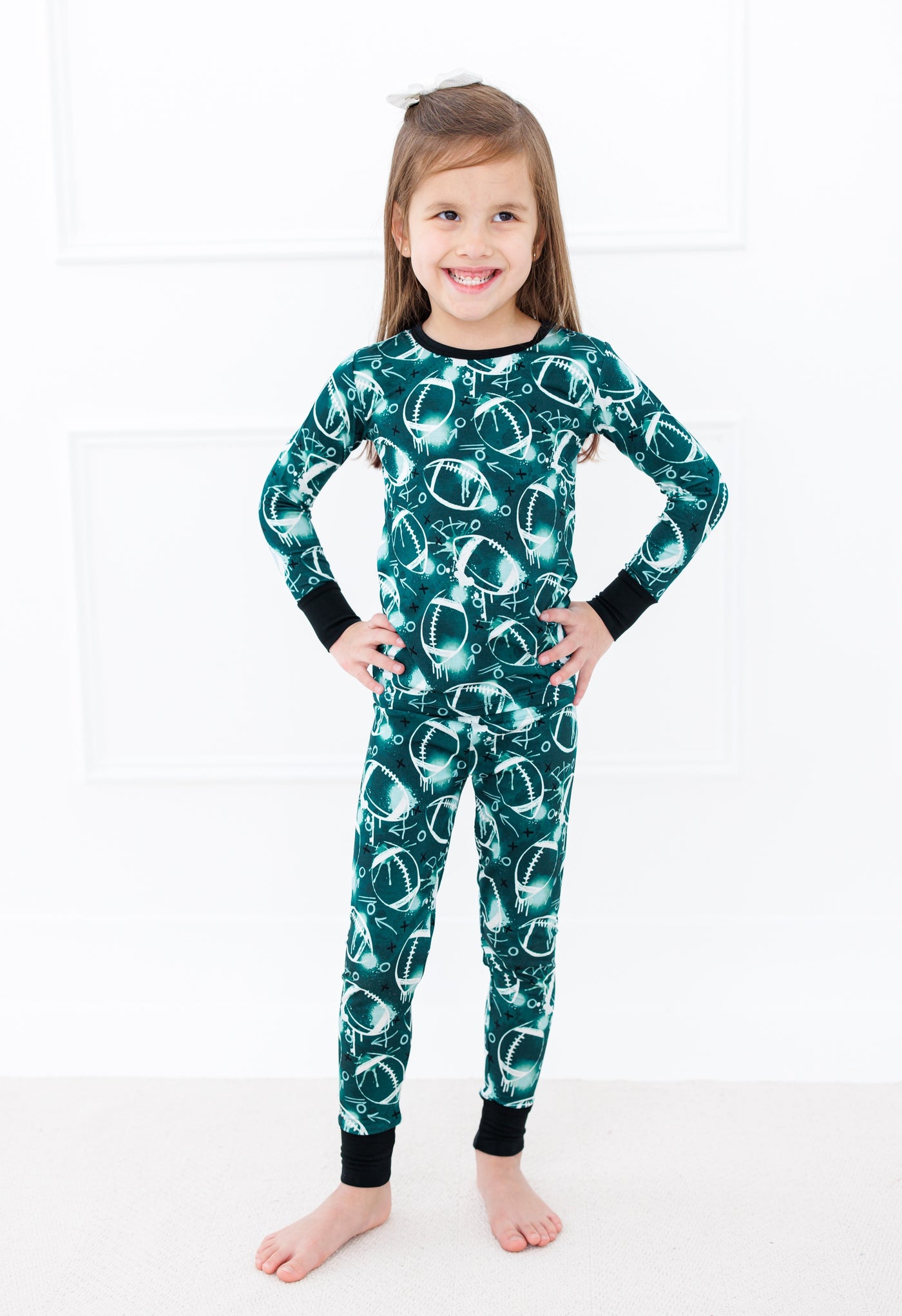 graffiti football 2-piece pajamas: GREEN AND WHITE/SILVER