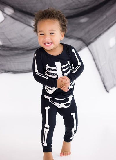 Bones Glow-In-The-Dark 2-Piece Pajamas : GREY WEBS