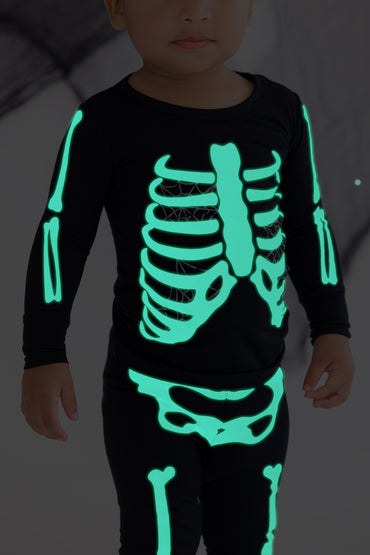 Bones Glow-In-The-Dark 2-Piece Pajamas : GREY WEBS