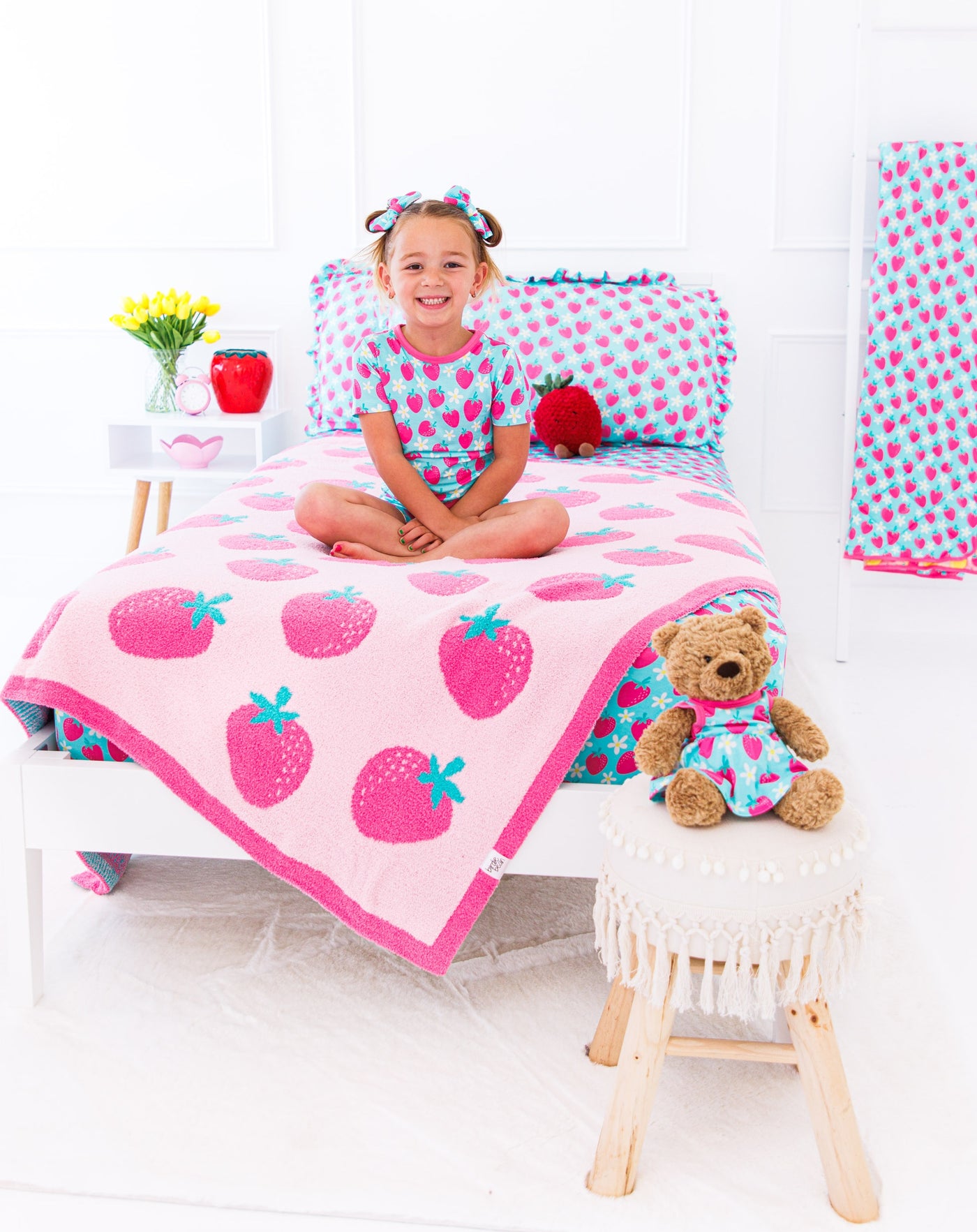 strawberry microfiber birdie blanket- TODDLER