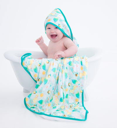 Waddles Hooded Bath Towel: TODDLER