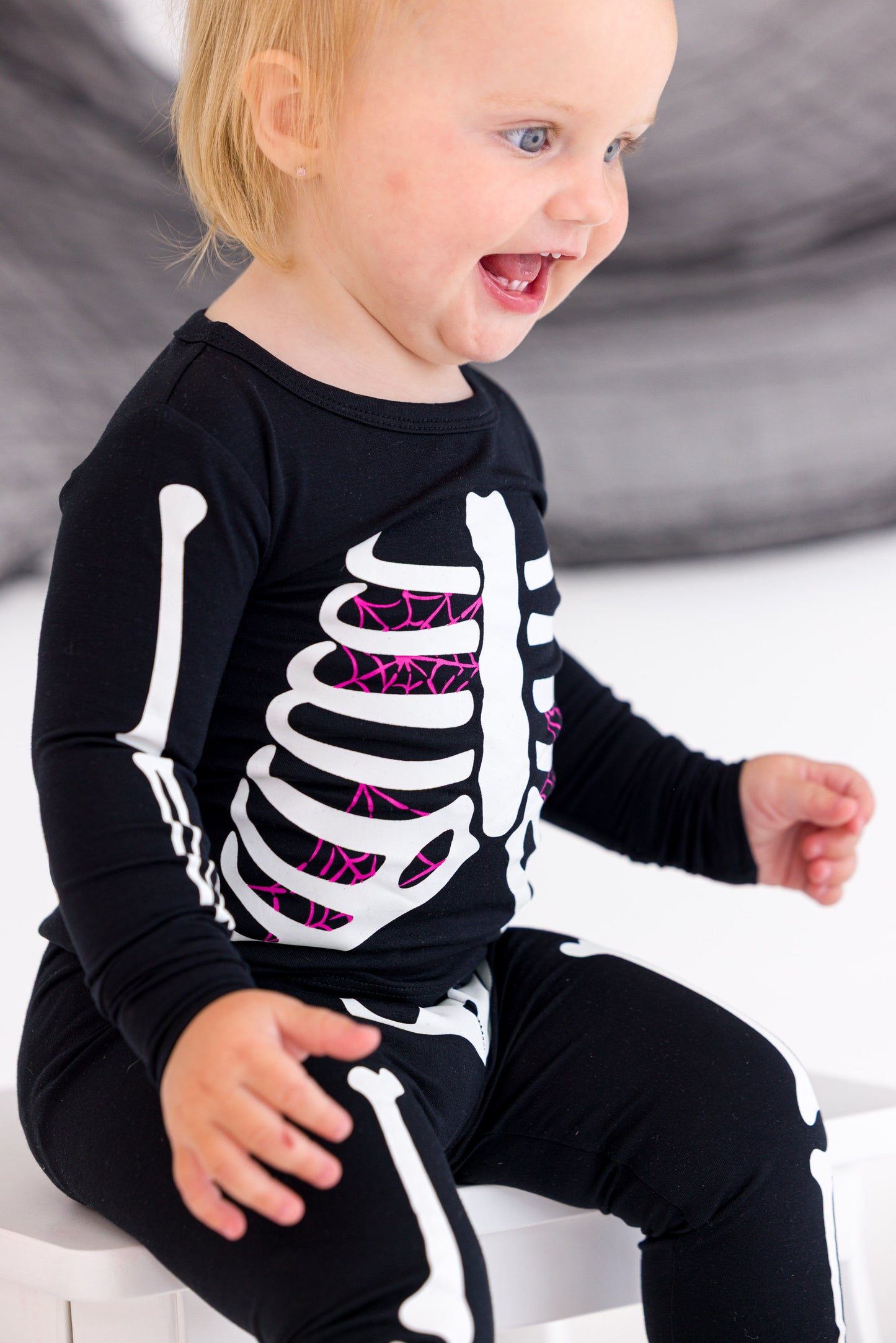 Bones Glow-In-The-Dark 2-Piece Pajamas - PINK