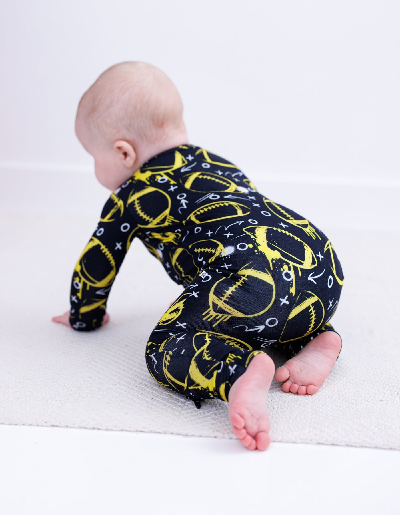 graffiti football convertible romper : BLACK AND YELLOW/GOLD