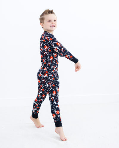 graffiti football 2-piece pajamas: BLACK AND ORANGE