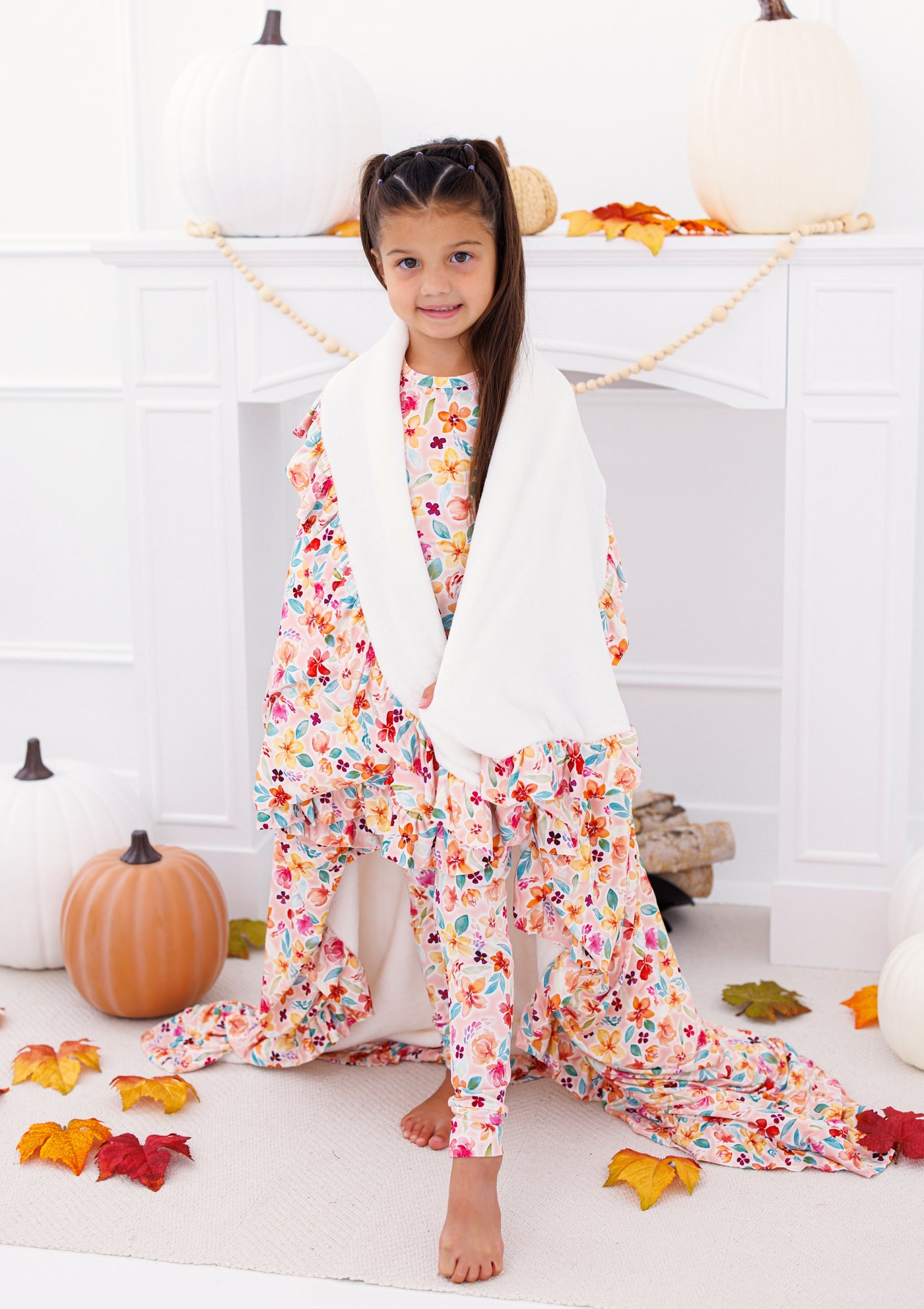 pearl ruffle plush birdie blanket: TODDLER