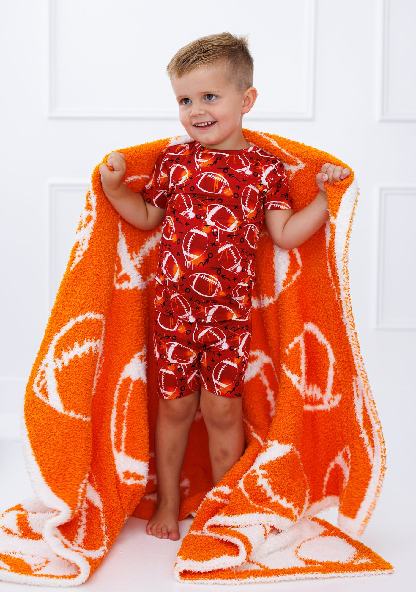 graffiti football 2-piece pajamas: RED AND ORANGE