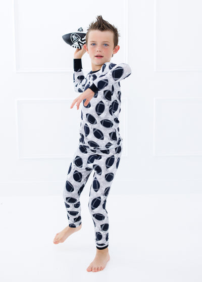 graffiti football 2-piece pajamas: SILVER AND BLACK