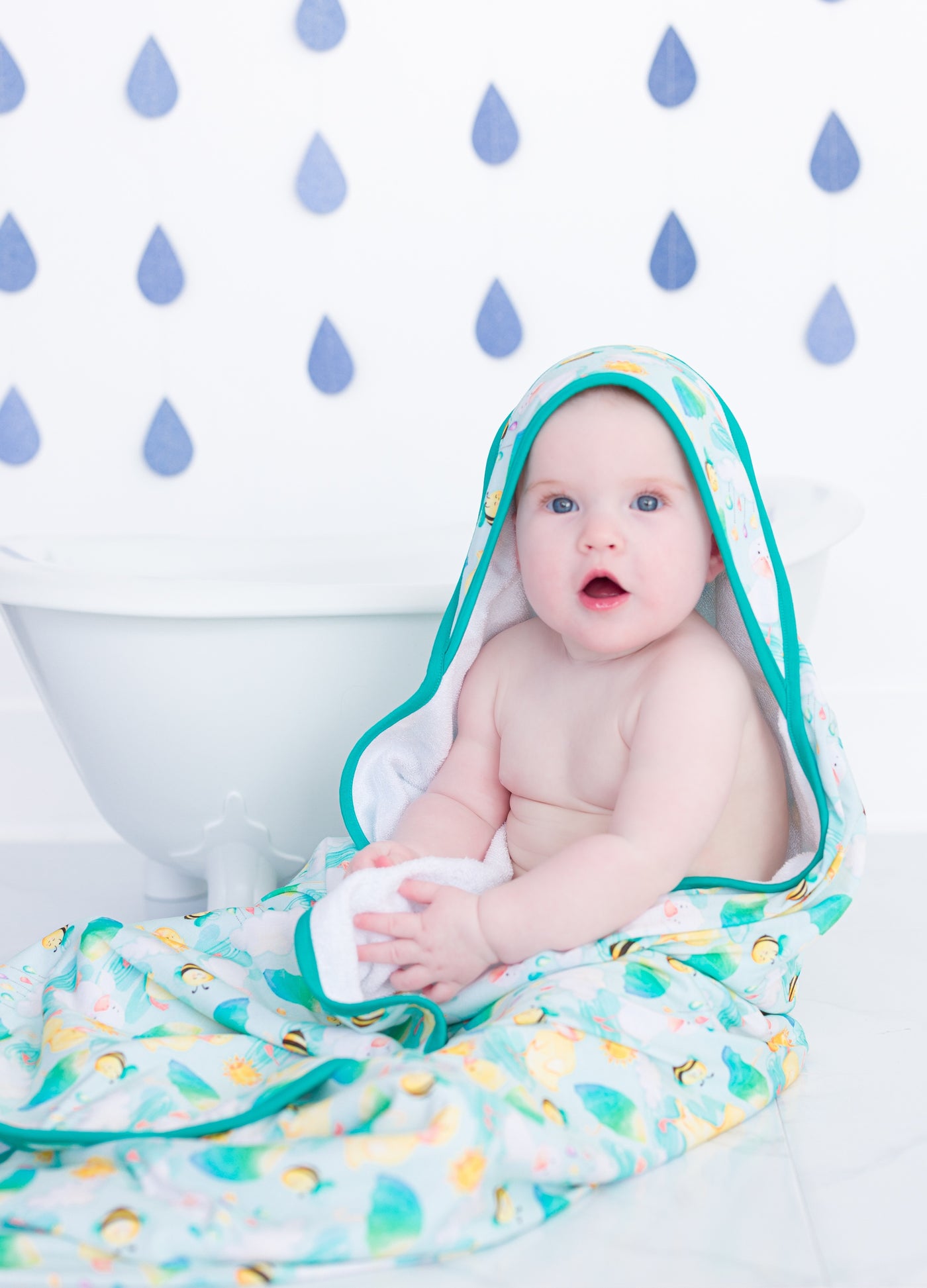 Waddles Hooded Bath Towel: TODDLER