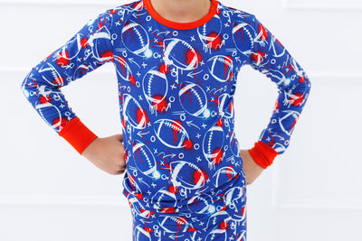 graffiti football 2-piece pajamas: BLUE AND RED