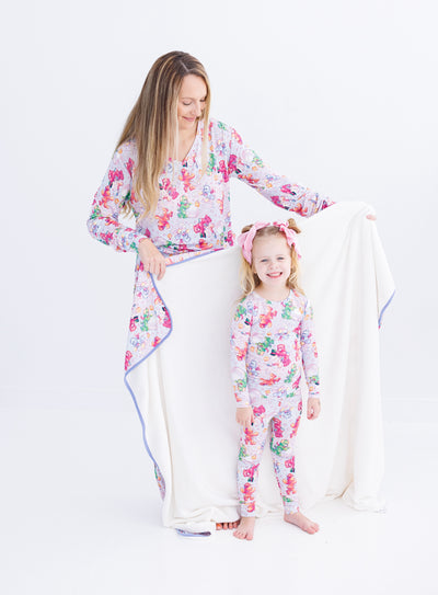 Care Bears™ Snow Much Fun women's lounge set