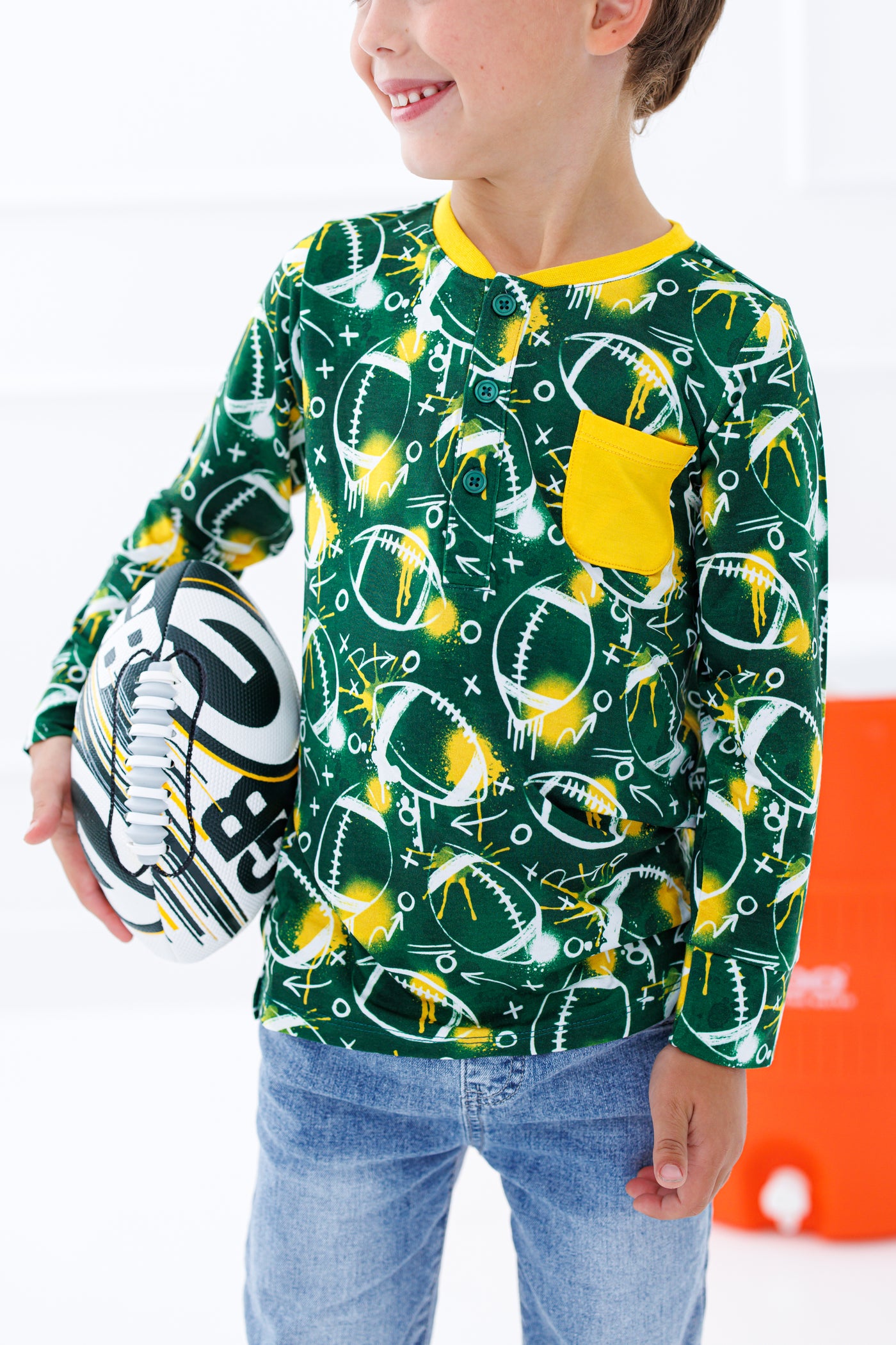 graffiti football henley t- shirt : GREEN AND YELLOW/GOLD