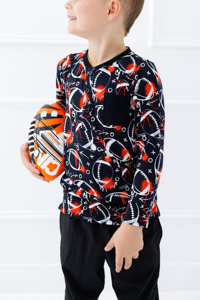 graffiti football henley t- shirt : BLACK AND ORANGE