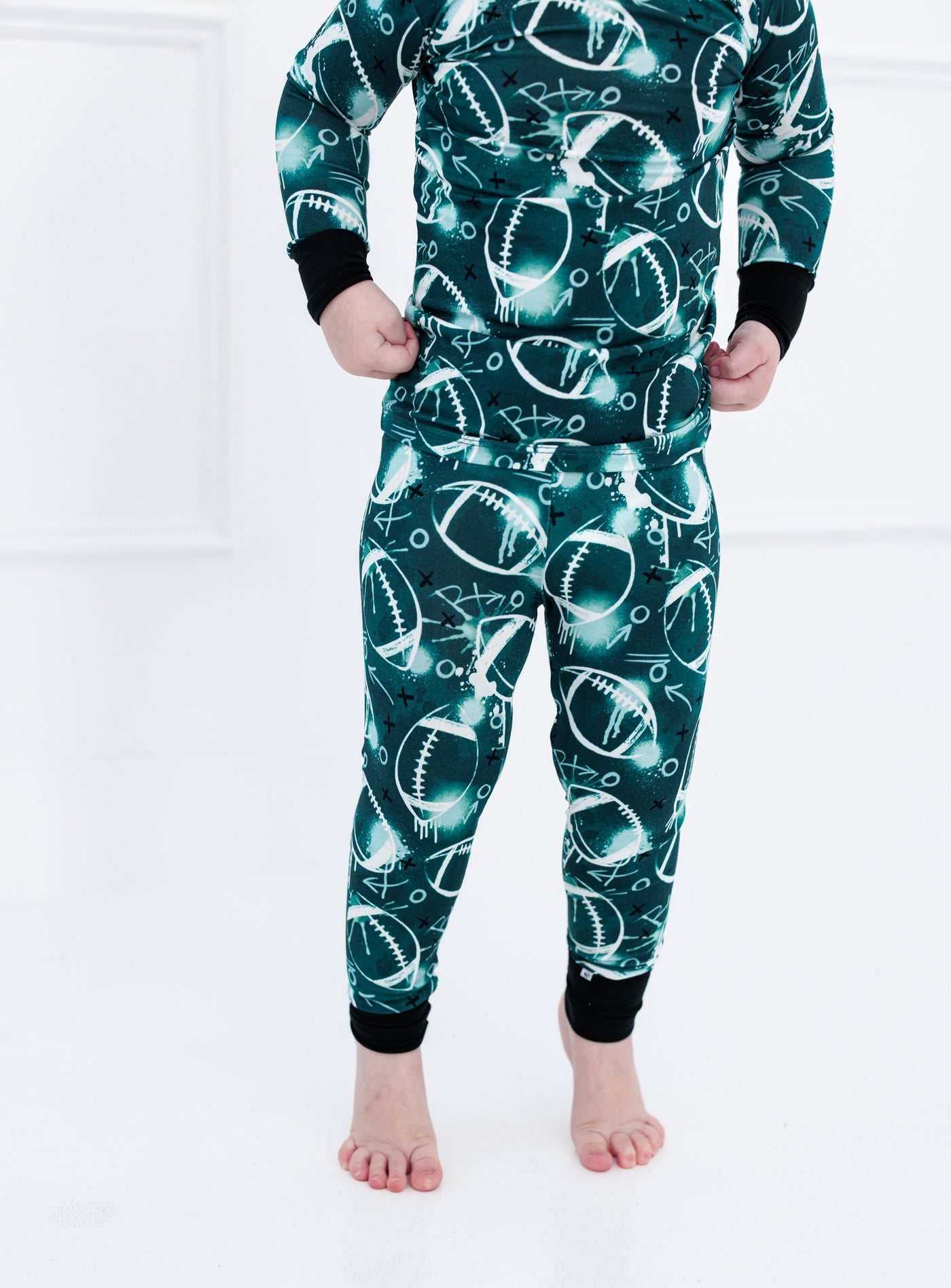 graffiti football 2-piece pajamas: GREEN AND WHITE/SILVER