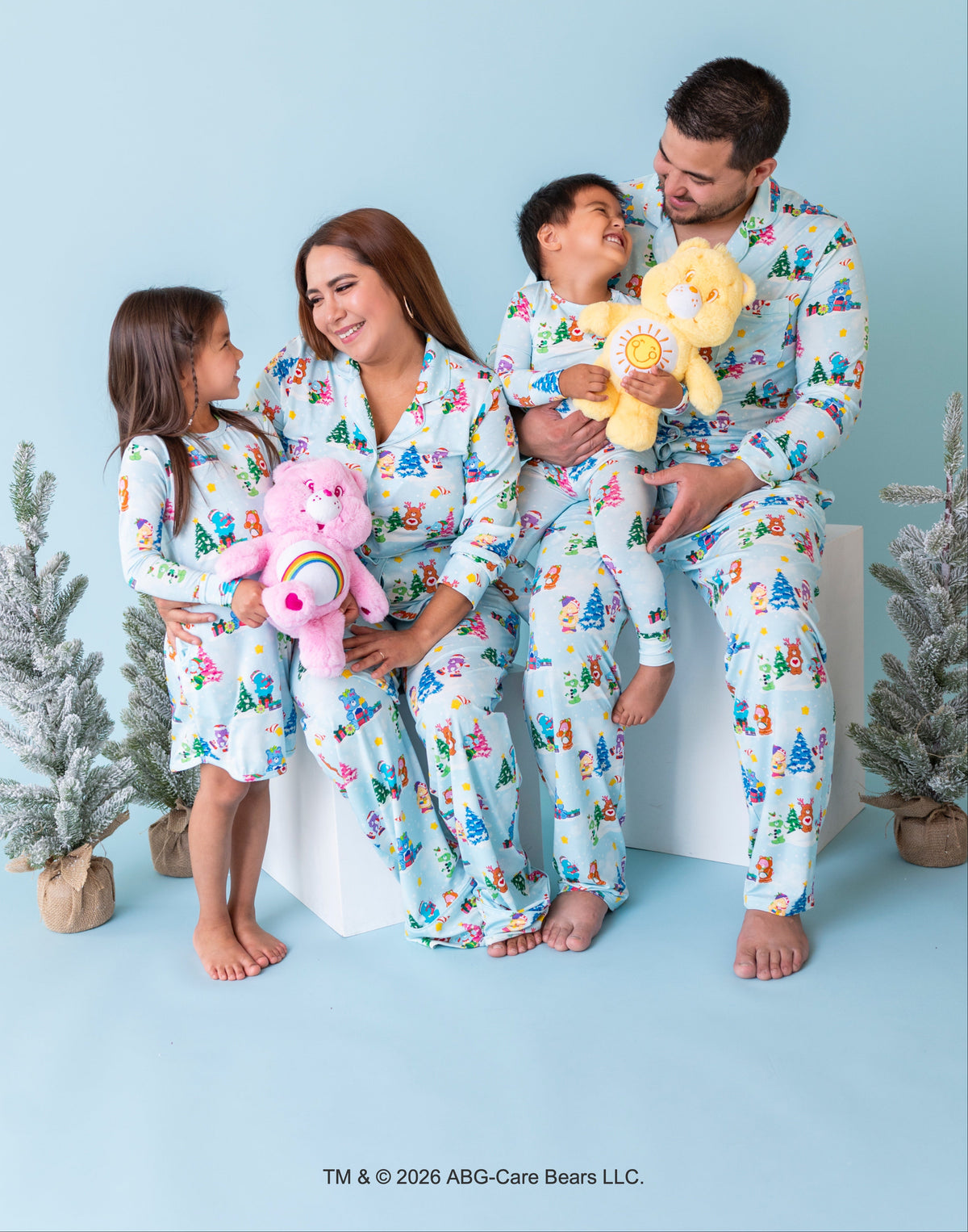 Care Bears™ Holiday Cheer Men's Lounge Set