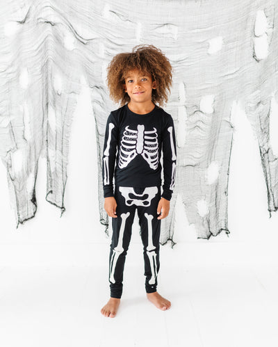Bones Glow-In-The-Dark 2-Piece Pajamas : GREY WEBS