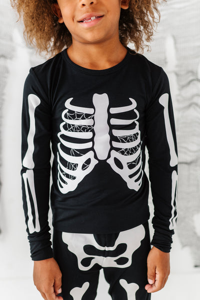 Bones Glow-In-The-Dark 2-Piece Pajamas : GREY WEBS