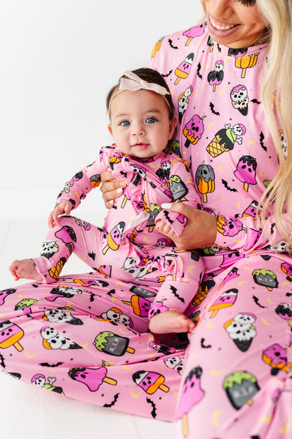 Scoops & Spooks Women's 2-piece set
