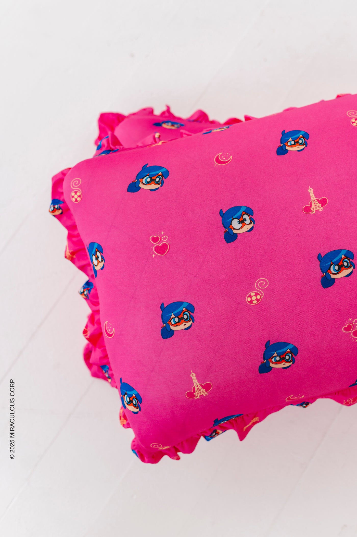 Miraculous™ Chibi Zipper Pillowcase Set: Ladybug - SHIPS WITHIN 2 WEEKS