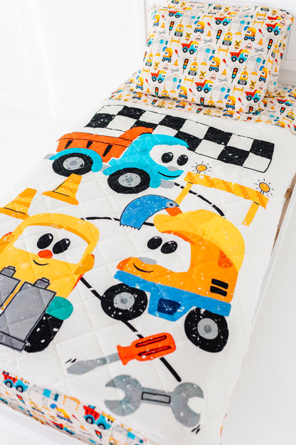 Leo the Truck™ - Construction Crew Toddler Birdie Quilt