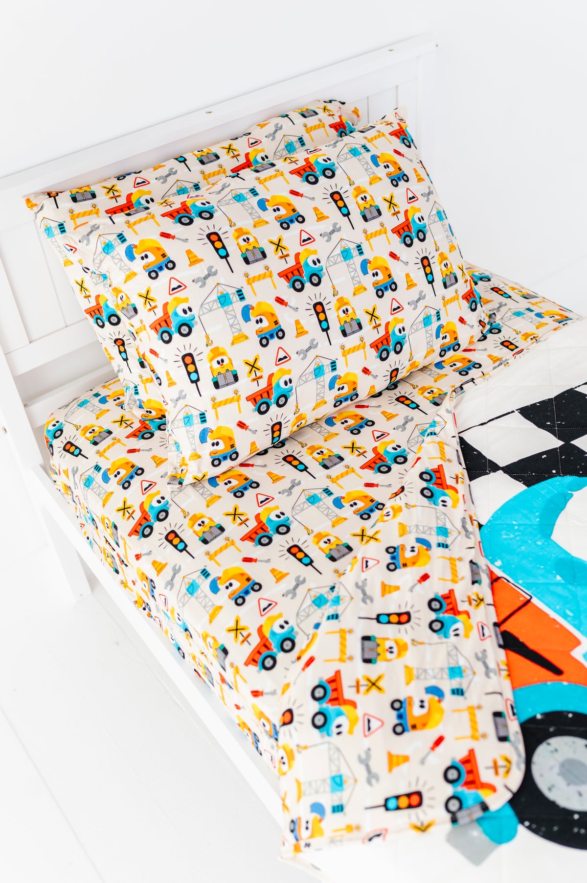 Leo the Truck™- Construction Crew Pillowcase Set