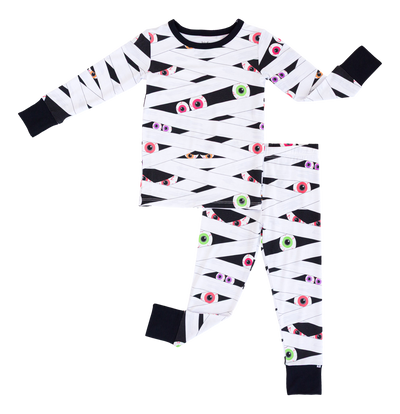 Bates Glow-In-The-Dark 2-Piece Pajamas