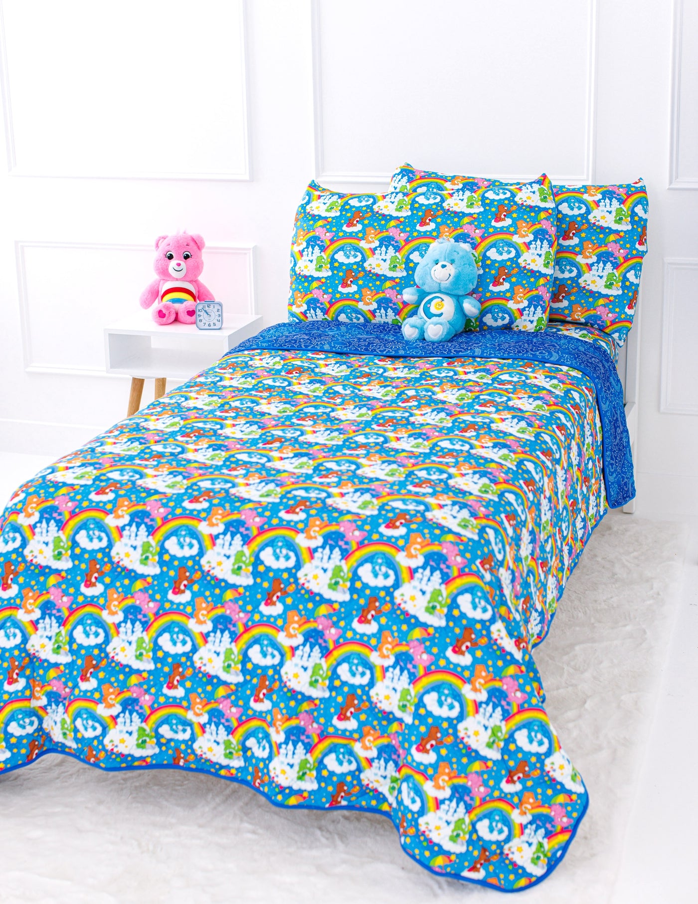 Care Bears™ Legacy throw/twin birdie quilt