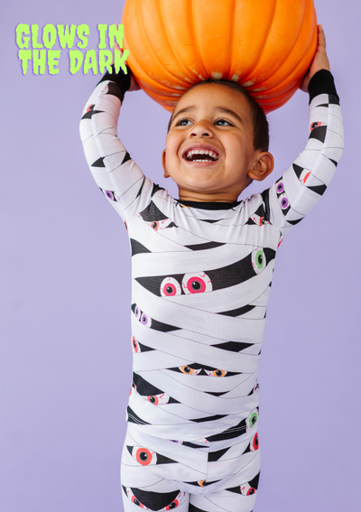 Bates Glow-In-The-Dark 2-Piece Pajamas