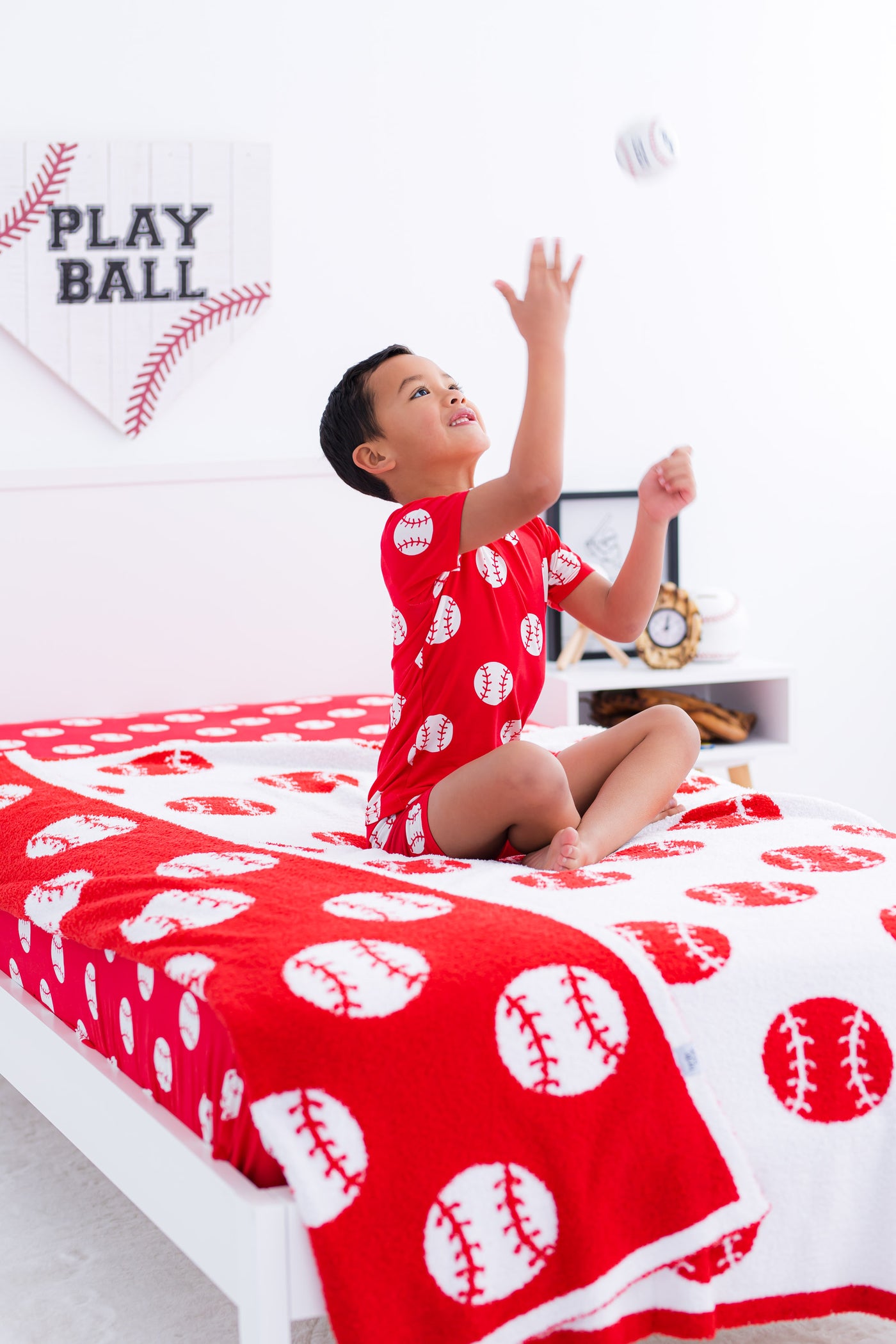 baseball plush birdie blanket- RED/THROW