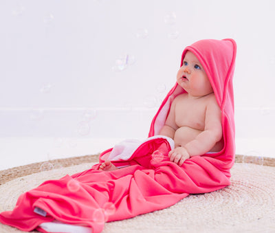 strawberry ribbed hooded bath towel- TODDLER