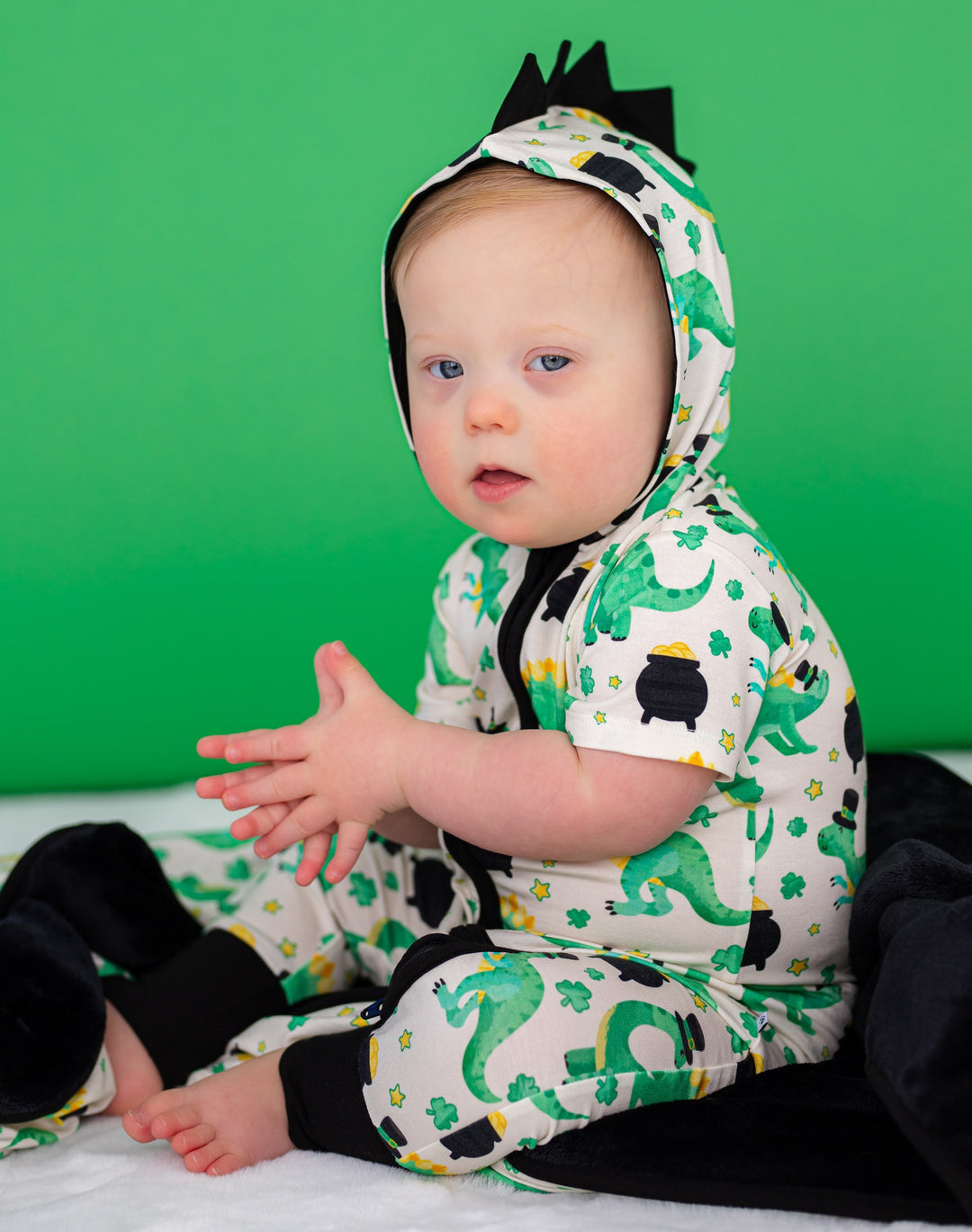 Birdie shops Bean Rex Hooded Romper 6-12 months