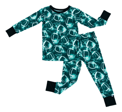 graffiti football 2-piece pajamas: GREEN AND WHITE/SILVER